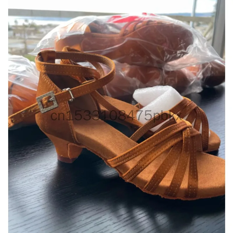 Men Shoes Kinds - Sepatu Dansa Latin Satin Dewasa, Sol