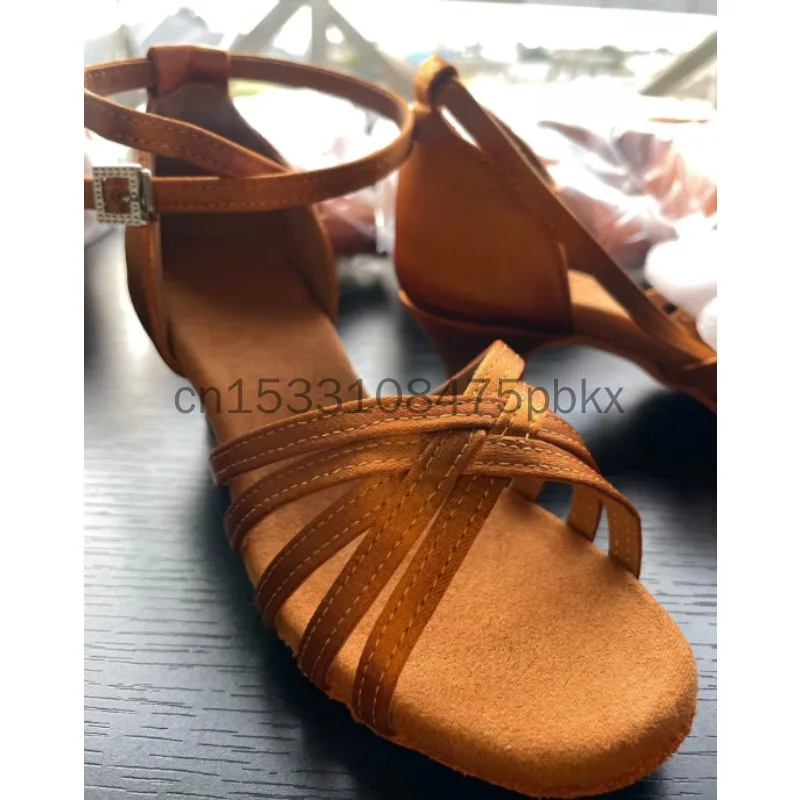 Sepatu Dansa Latin Satin Dewas - Men Shoes Kinds ulasan dan harga